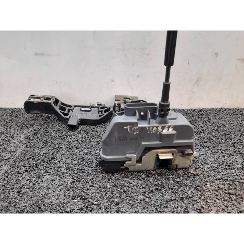 Recambio de cerradura puerta trasera izquierda para renault laguna ii grandtour (kg0) dynamique referencia OEM IAM   