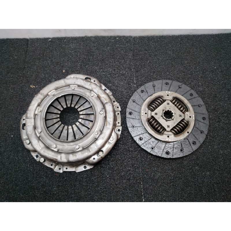 Recambio de kit embrague para nissan atleon 110 referencia OEM IAM 204225L3  VALEO