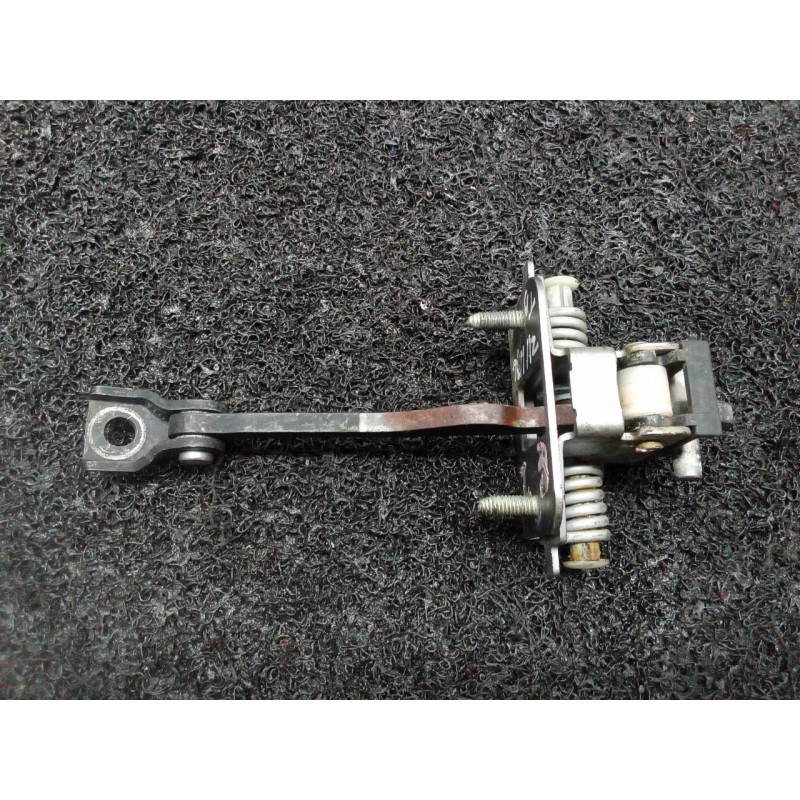Recambio de retenedor puerta trasera derecha para peugeot 3008 sport pack referencia OEM IAM   
