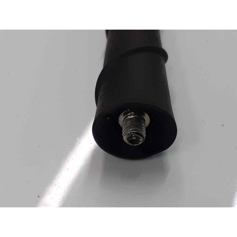 Recambio de antena para seat arona xcellence edition referencia OEM IAM - Blanco 2