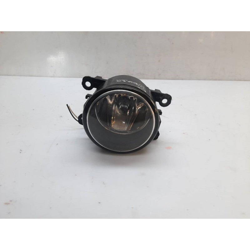 Recambio de faro antiniebla izquierdo para dacia sandero laureate referencia OEM IAM 8200074008  