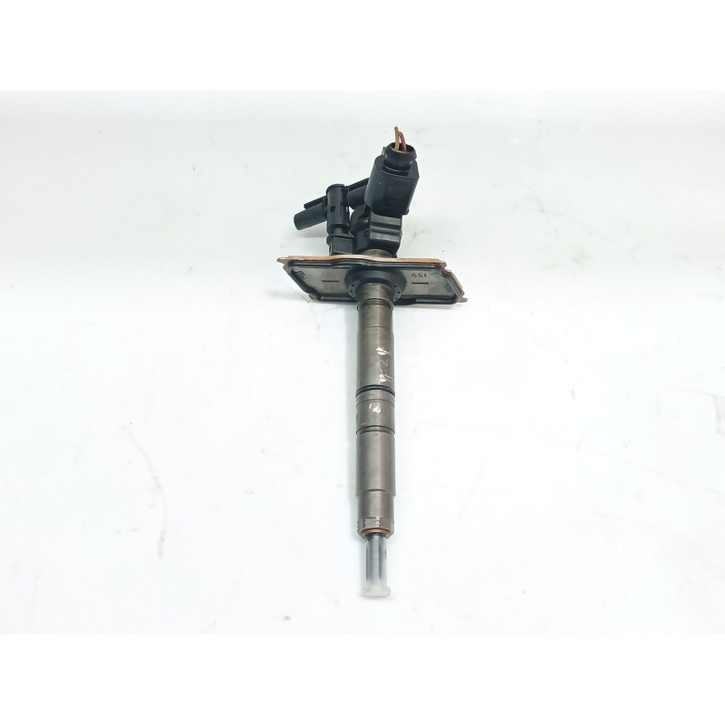 Recambio de inyector para audi a4 ber. (b8) básico referencia OEM IAM 03L130277  