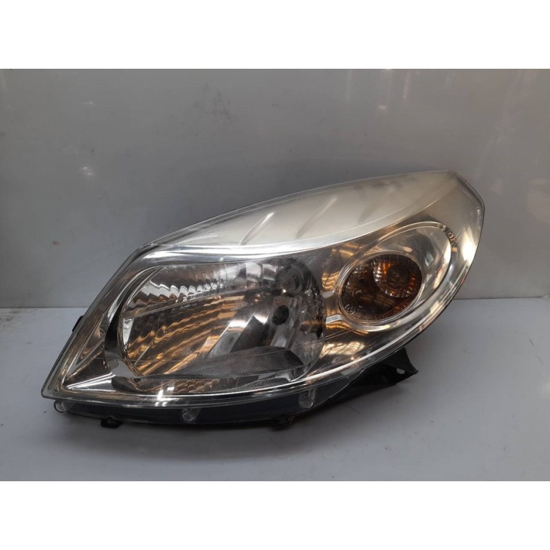 Recambio de faro izquierdo para dacia sandero laureate referencia OEM IAM - Blanco 3