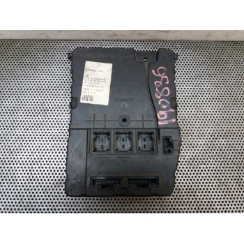 CAJA RELES / FUSIBLES 8200309690 S118400220D 