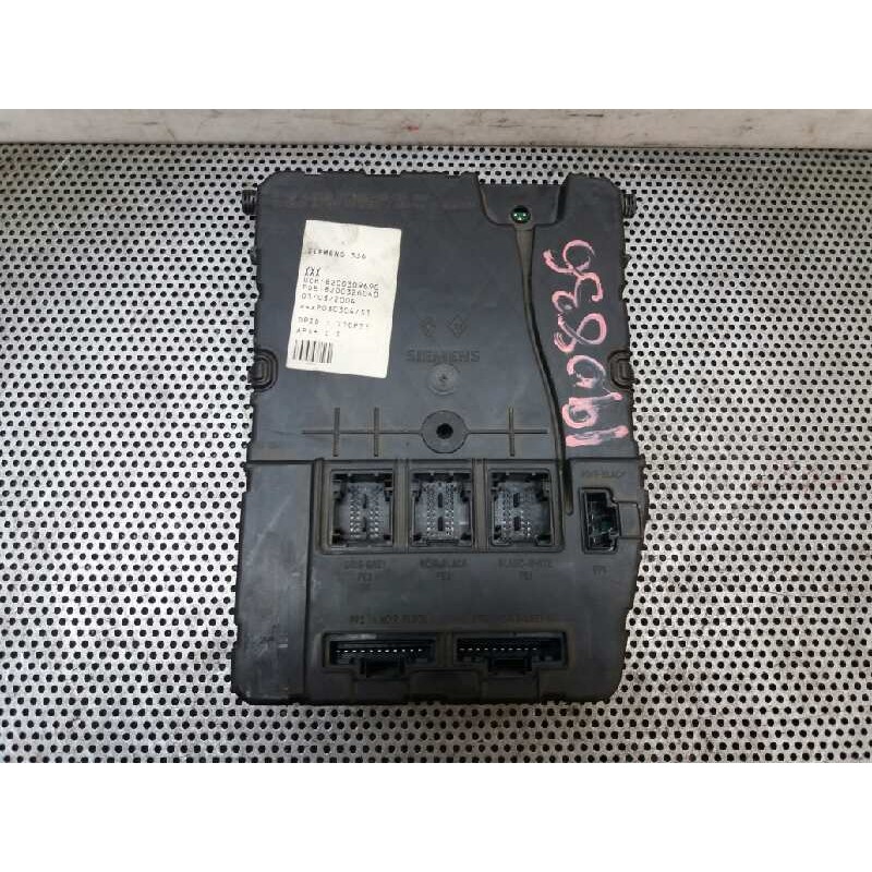 Recambio de caja reles / fusibles para renault megane ii berlina 5p authentique referencia OEM IAM 8200309690 S118400220D 