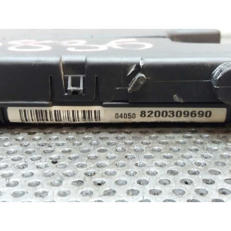 Recambio de caja reles / fusibles para renault megane ii berlina 5p authentique referencia OEM IAM 8200309690 S118400220D - Negro 3