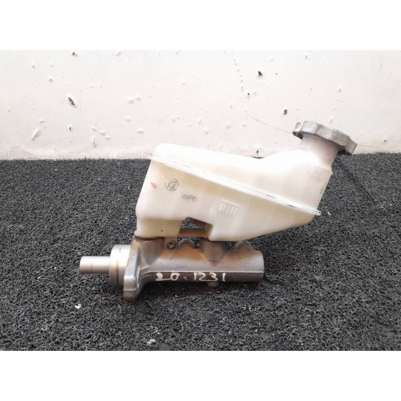 Recambio de bomba freno para hyundai i20 classic referencia OEM IAM 7181712 - Negro 3