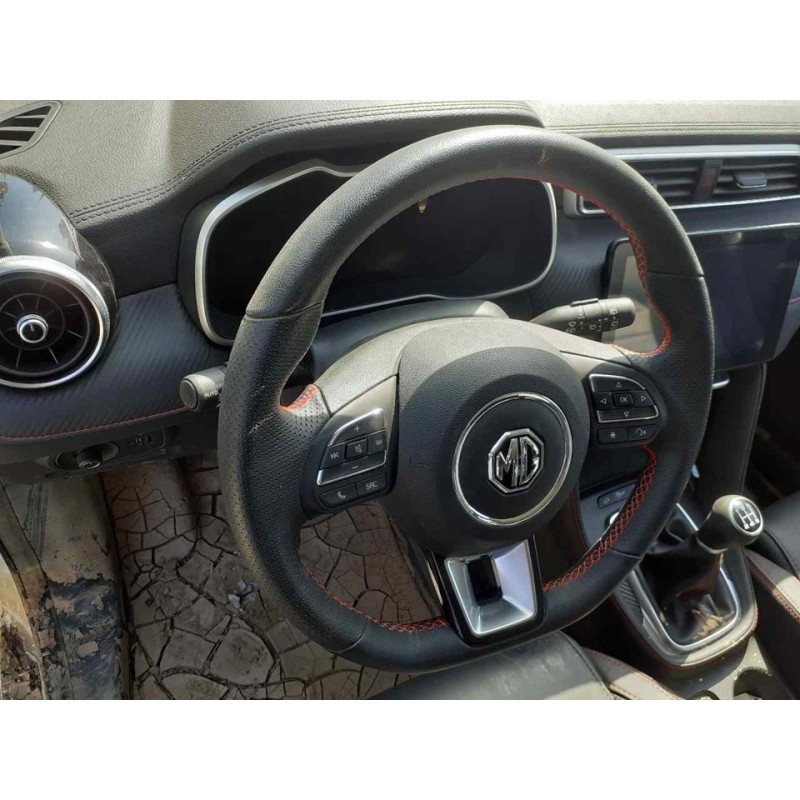 Recambio de volante para mg zs luxury referencia OEM IAM - Blanco 3