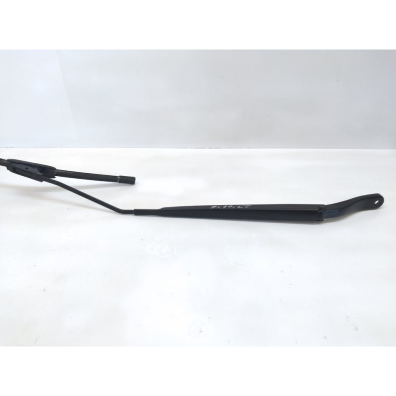 Recambio de brazo limpia delantero derecho para renault megane iii berlina 5 p dynamique referencia OEM IAM   