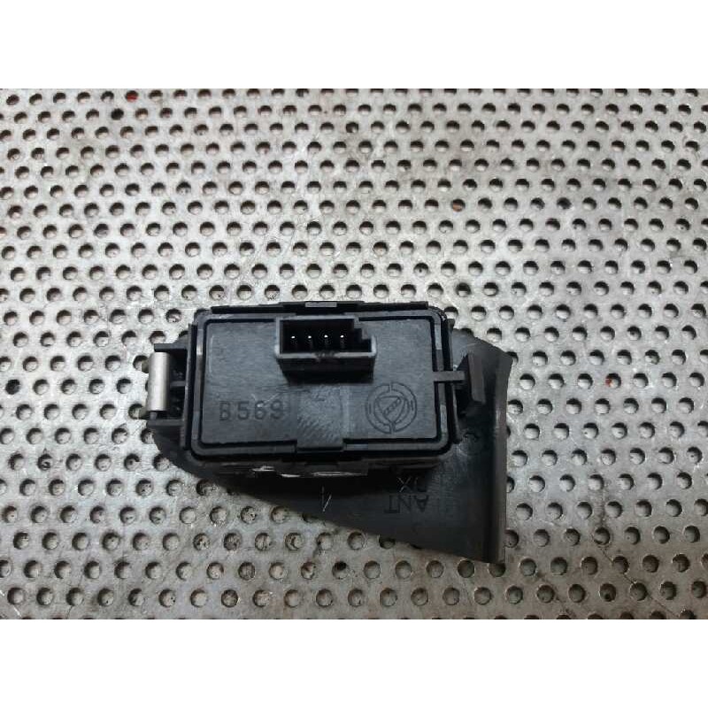 Recambio de mando elevalunas delantero derecho para fiat stilo (192) 1.9 jtd / 1.9 jtd 115 active referencia OEM IAM - Rojo 2