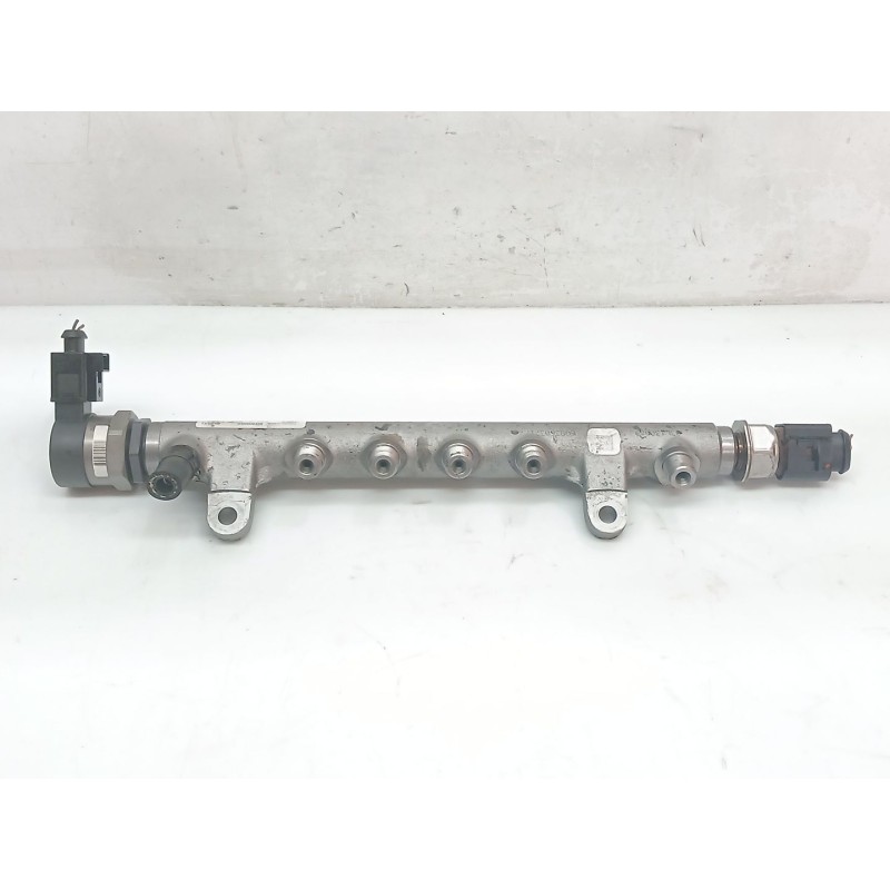 Recambio de rampa inyectora para audi a4 ber. (b8) básico referencia OEM IAM 057130764H 03L130089A 