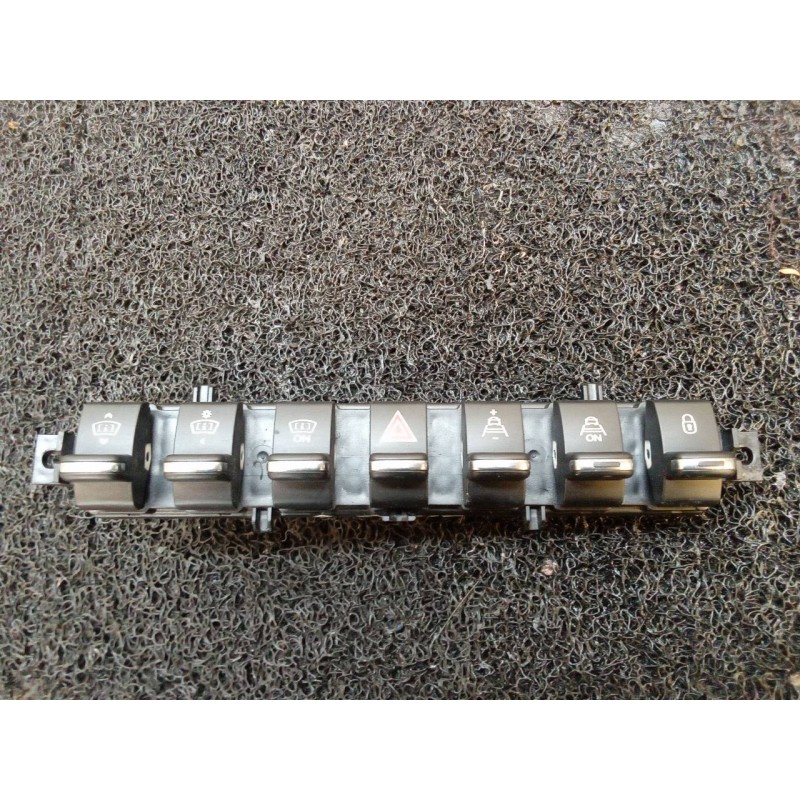 Recambio de warning para peugeot 3008 sport pack referencia OEM IAM 96638425XT  