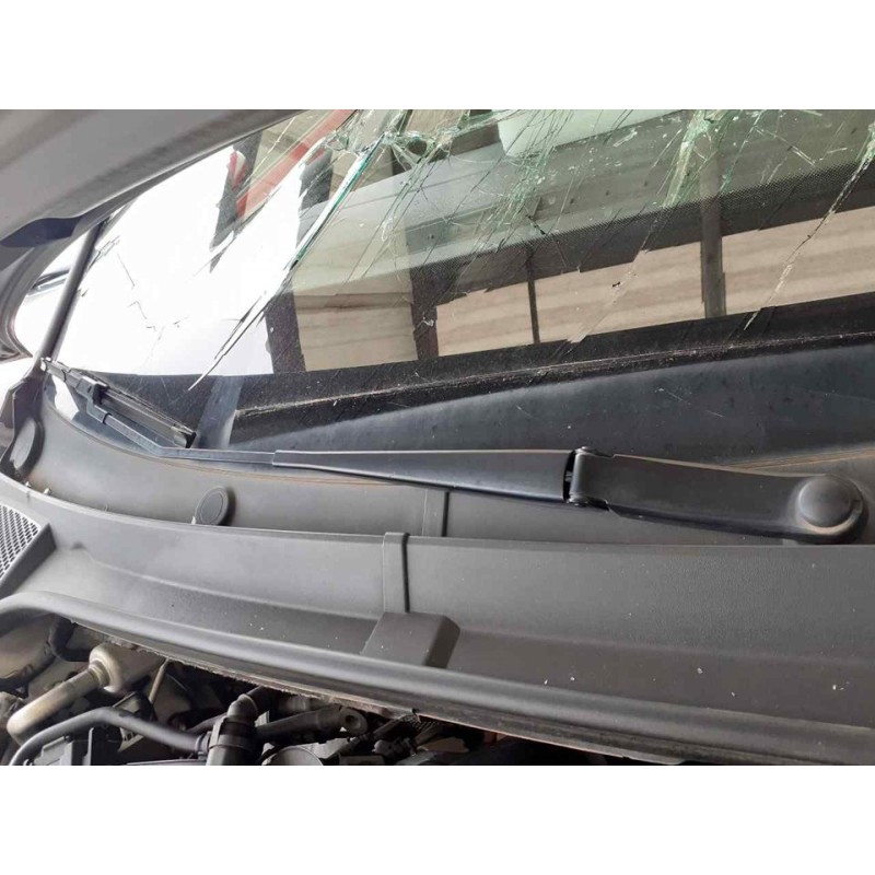 Recambio de brazo limpia delantero derecho para seat arona xcellence edition referencia OEM IAM   