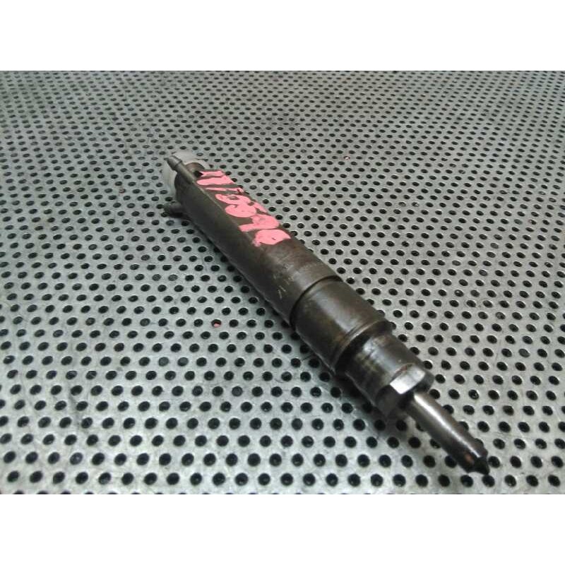 Recambio de inyector para volkswagen passat berlina (3b2) básico referencia OEM IAM 028130201G  