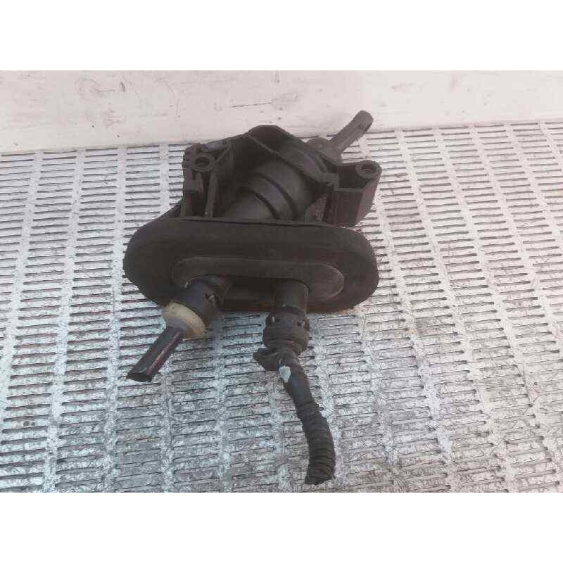 Recambio de bomba embrague para ford fiesta (cbk) 1.6 tdci cat referencia OEM IAM 2S617A543AC  