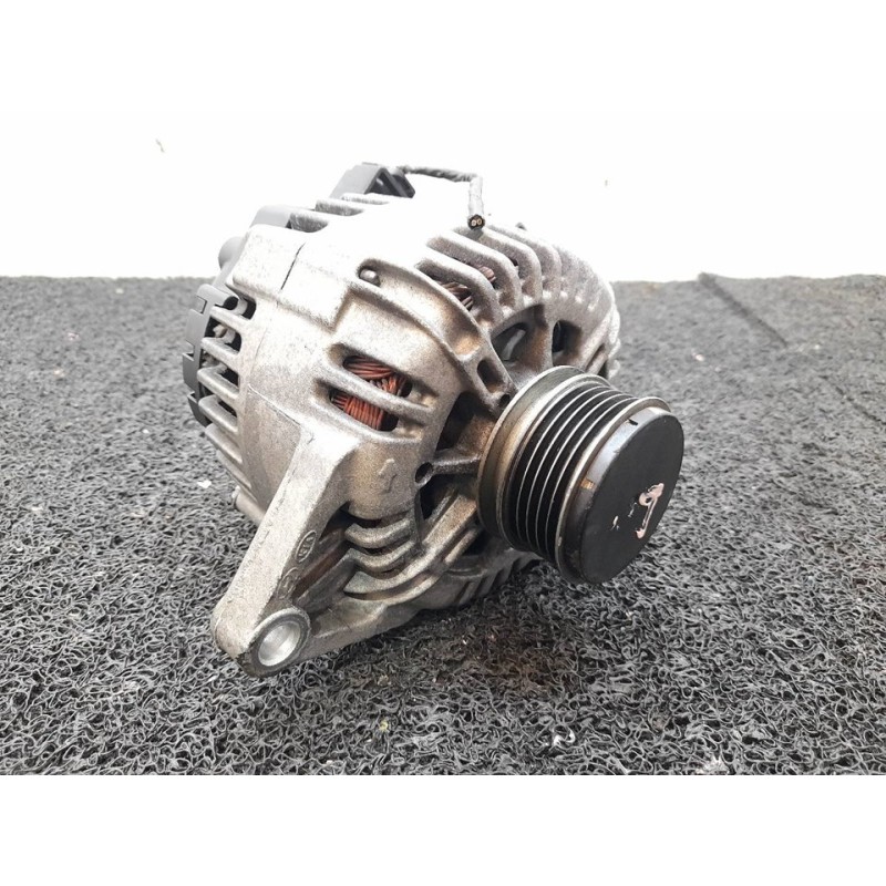 Recambio de alternador para hyundai i20 classic referencia OEM IAM 2607271 373002A400 