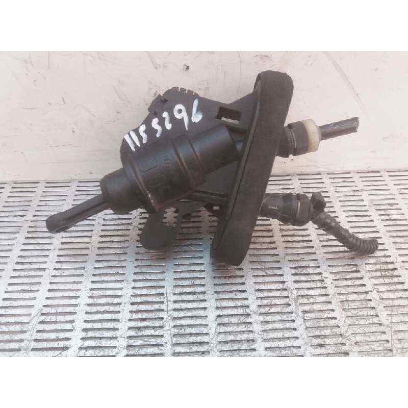 Recambio de bomba embrague para ford fiesta (cbk) 1.6 tdci cat referencia OEM IAM 2S617A543AC - Rojo 2