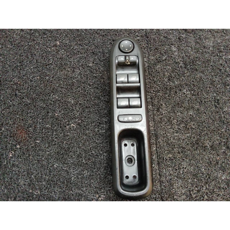 Recambio de mando elevalunas delantero izquierdo para peugeot 407 st confort referencia OEM IAM 96468704XT  
