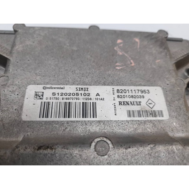 Recambio de centralita motor uce para dacia sandero laureate referencia OEM IAM 8201117953 S120205102A 8201082039 - Blanco 2