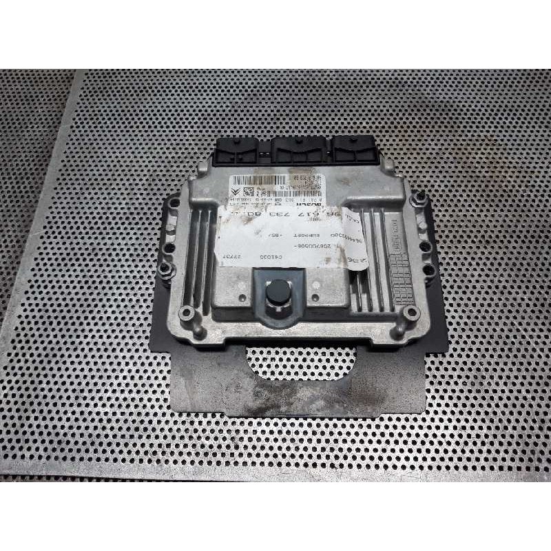 Recambio de centralita motor uce para citroën c4 berlina collection referencia OEM IAM 0281011863 9661773380 BOSCH