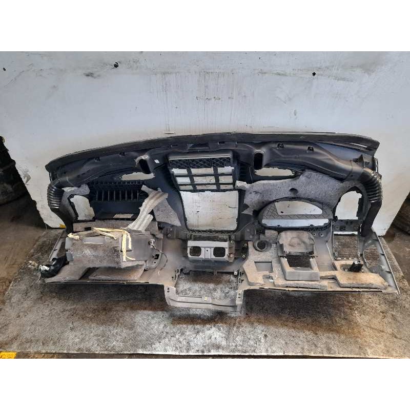 Recambio de salpicadero para mercedes-benz vito (w639) basic, combi 109 cdi compacto (639.601) referencia OEM IAM 3