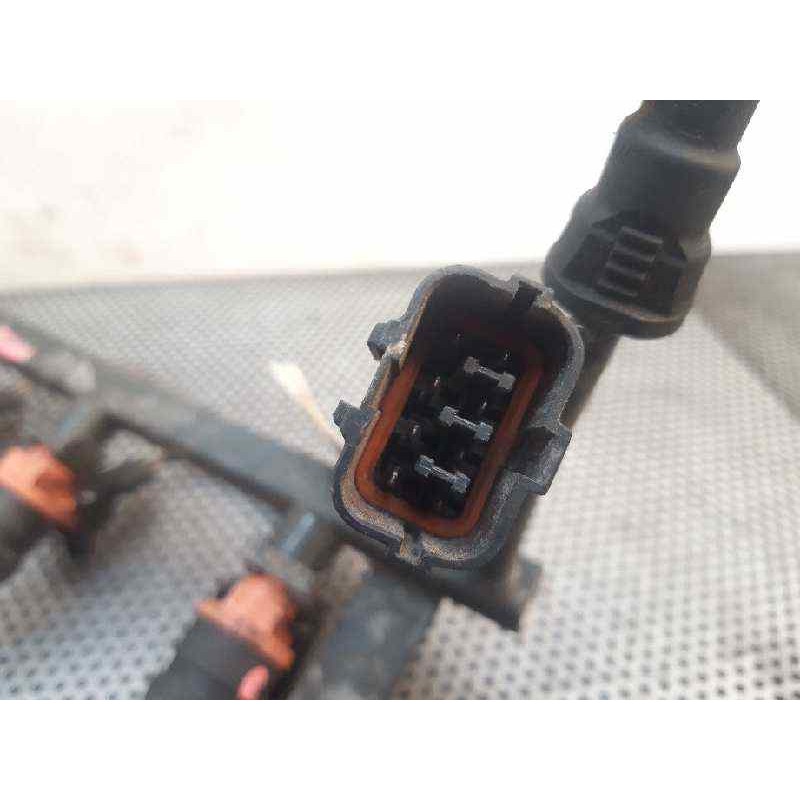 Recambio de rampa inyectora para daewoo kalos 1.2 cat referencia OEM IAM - Blanco 2