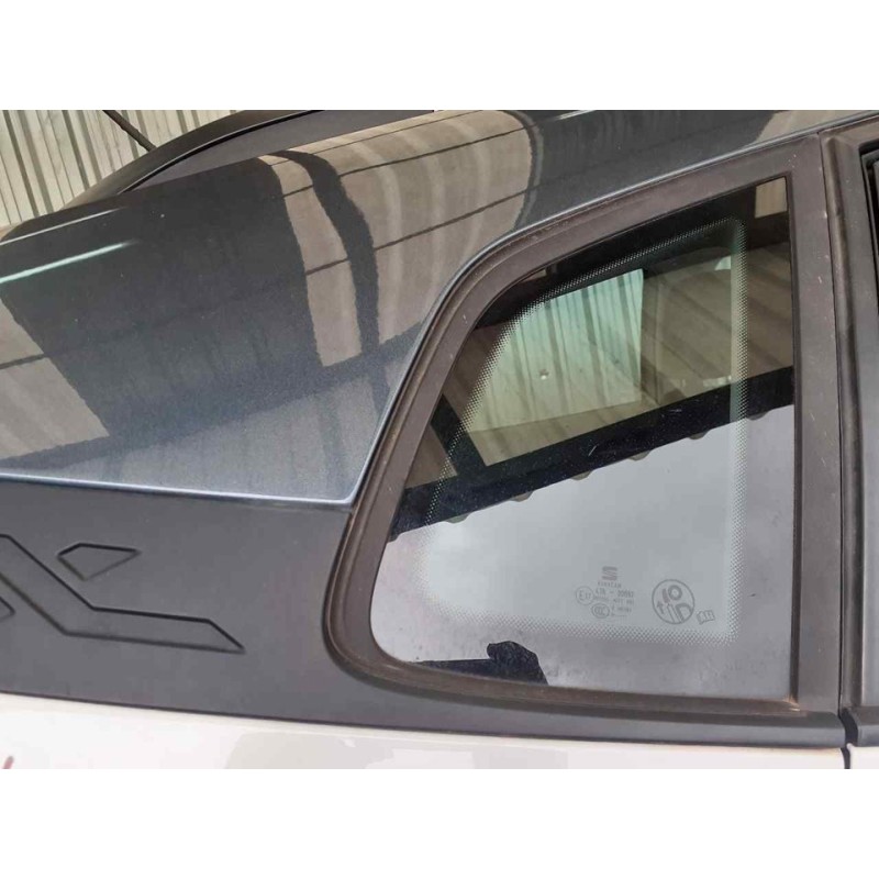 Recambio de luna custodia trasera derecha para seat arona xcellence edition referencia OEM IAM - Blanco 2