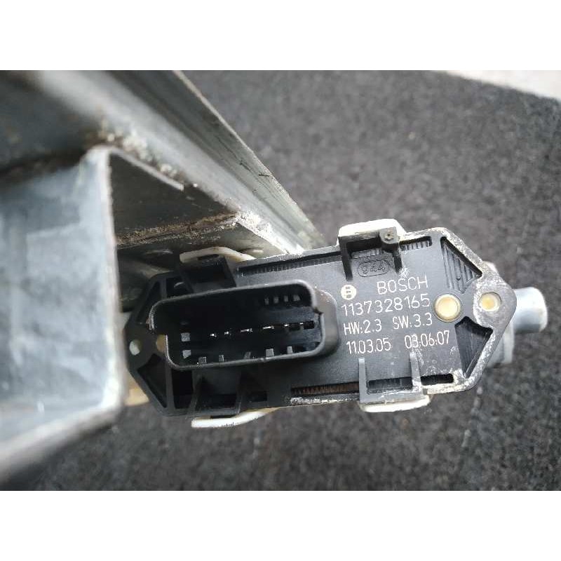 Recambio de elevalunas trasero izquierdo para citroën c4 berlina exclusive referencia OEM IAM 1137328165  BOSCH - Negro 2