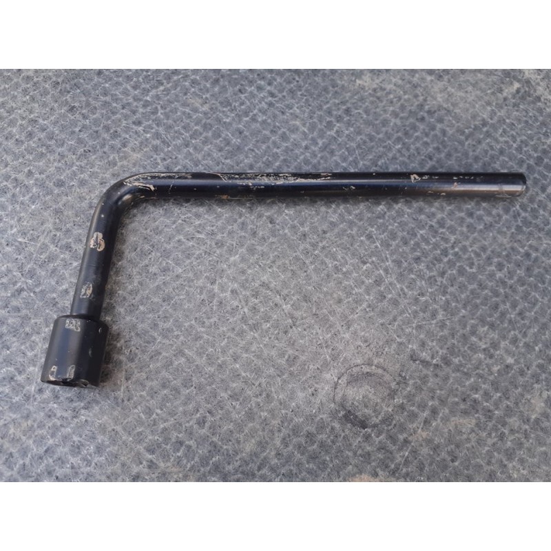 Recambio de llave rueda para citroën c4 berlina feel pack referencia OEM IAM   