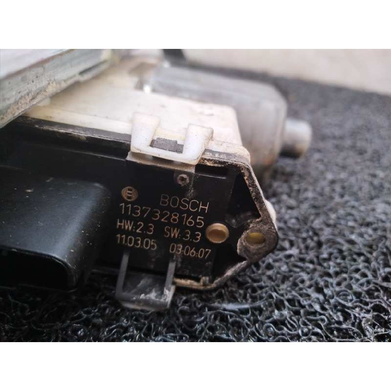 Recambio de elevalunas trasero izquierdo para citroën c4 berlina exclusive referencia OEM IAM 1137328165  BOSCH - Negro 6