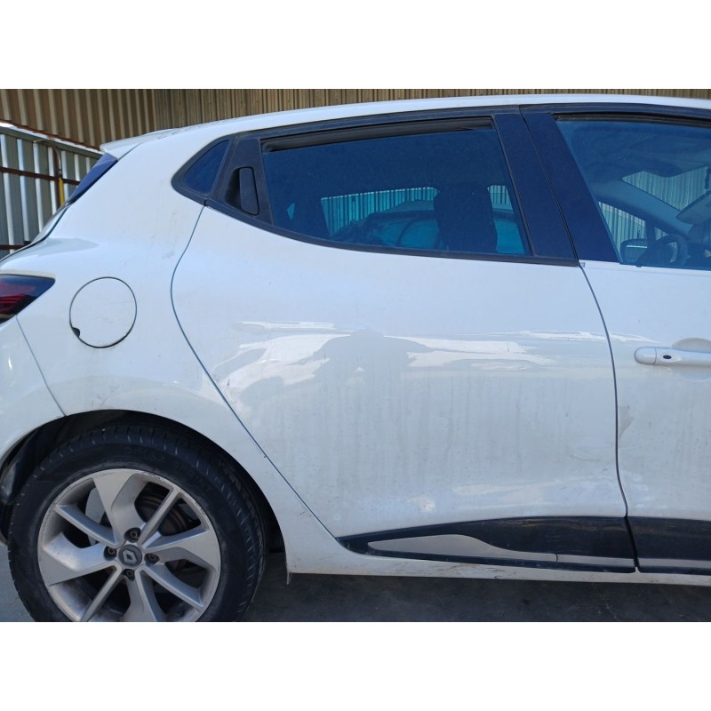 Recambio de puerta trasera derecha para renault clio iv (bh_) 1.5 dci 75 referencia OEM IAM   