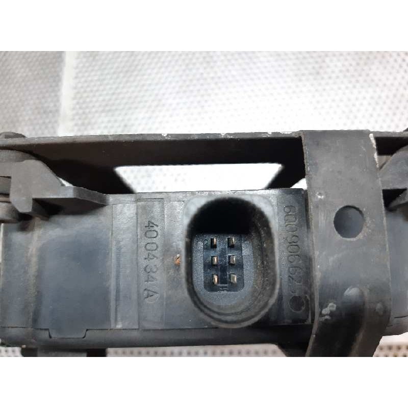 Recambio de valvula aire adicional para skoda octavia berlina (1z3) elegance referencia OEM IAM 03G131051AE - Blanco 2