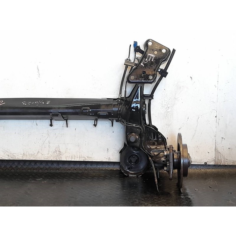 Recambio de puente trasero para peugeot 207 x-line referencia OEM IAM - Rojo 2