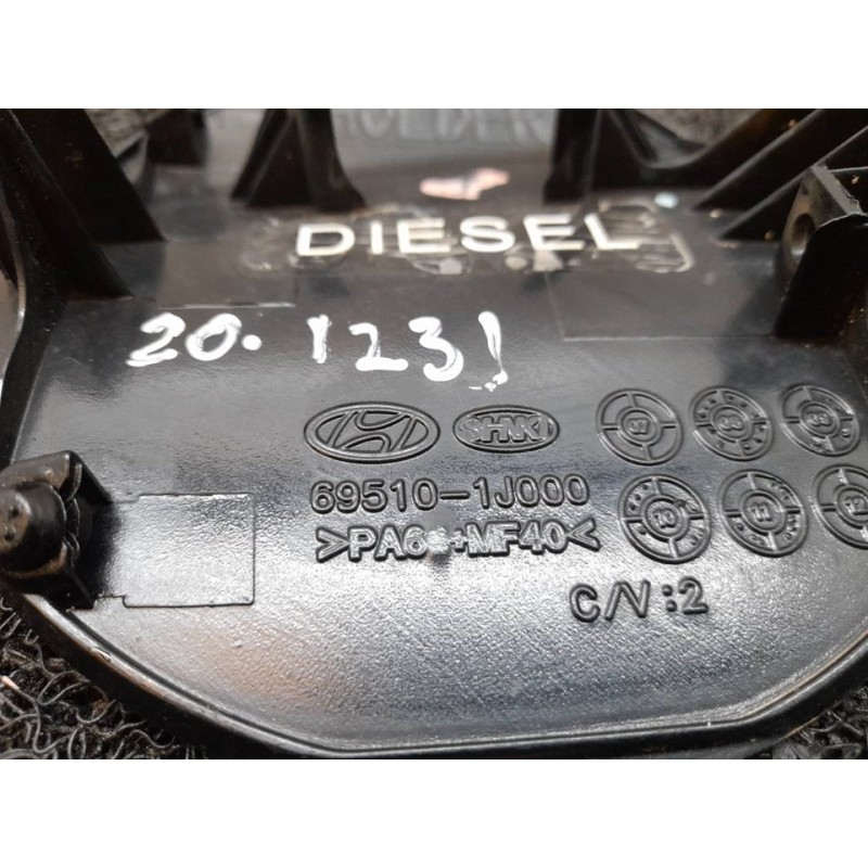 Recambio de tapa exterior combustible para hyundai i20 classic referencia OEM IAM 695101J000 - Negro 3