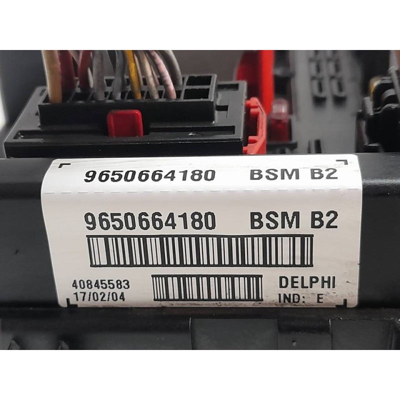 Recambio de caja reles / fusibles para peugeot 307 (s1) xr clim referencia OEM IAM 9650664180 2