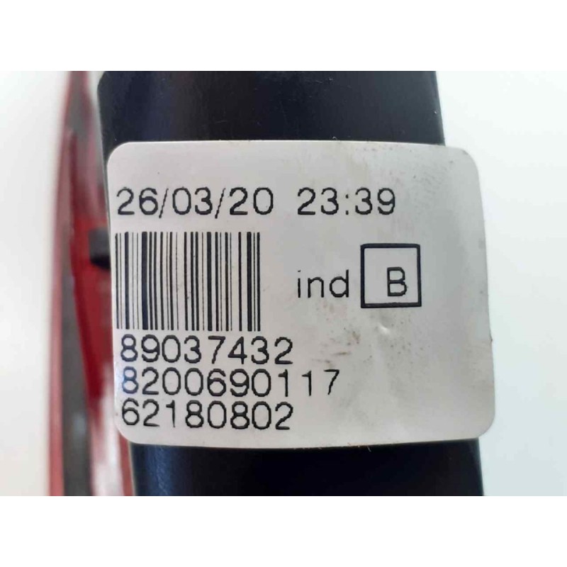Recambio de luz central de freno para dacia dokker essential referencia OEM IAM 8200690117 - Blanco 2