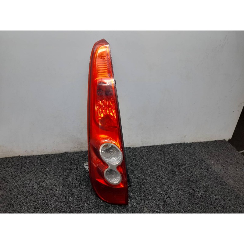 Recambio de piloto trasero izquierdo para ford fiesta (cbk) ghia referencia OEM IAM   