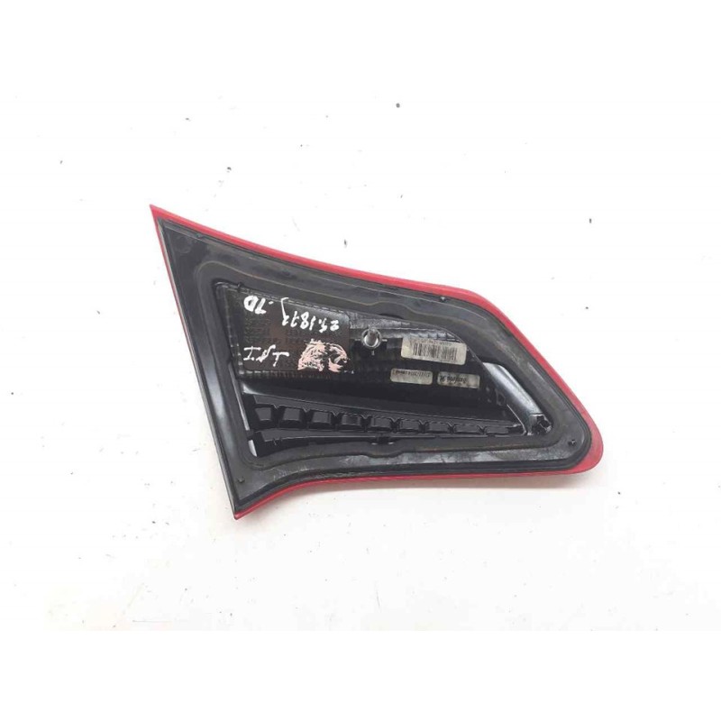 Recambio de piloto trasero derecho interior para citroën c4 lim. seduction referencia OEM IAM 000068146105 2