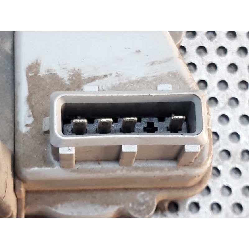 Recambio de cerradura puerta trasera derecha para citroën xsara berlina 1.8i exclusive referencia OEM IAM - Blanco 4