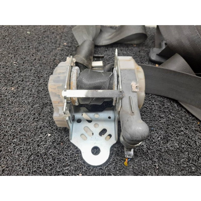 Recambio de cinturon seguridad delantero derecho para hyundai i20 classic referencia OEM IAM 888801J2009PI - Negro 2