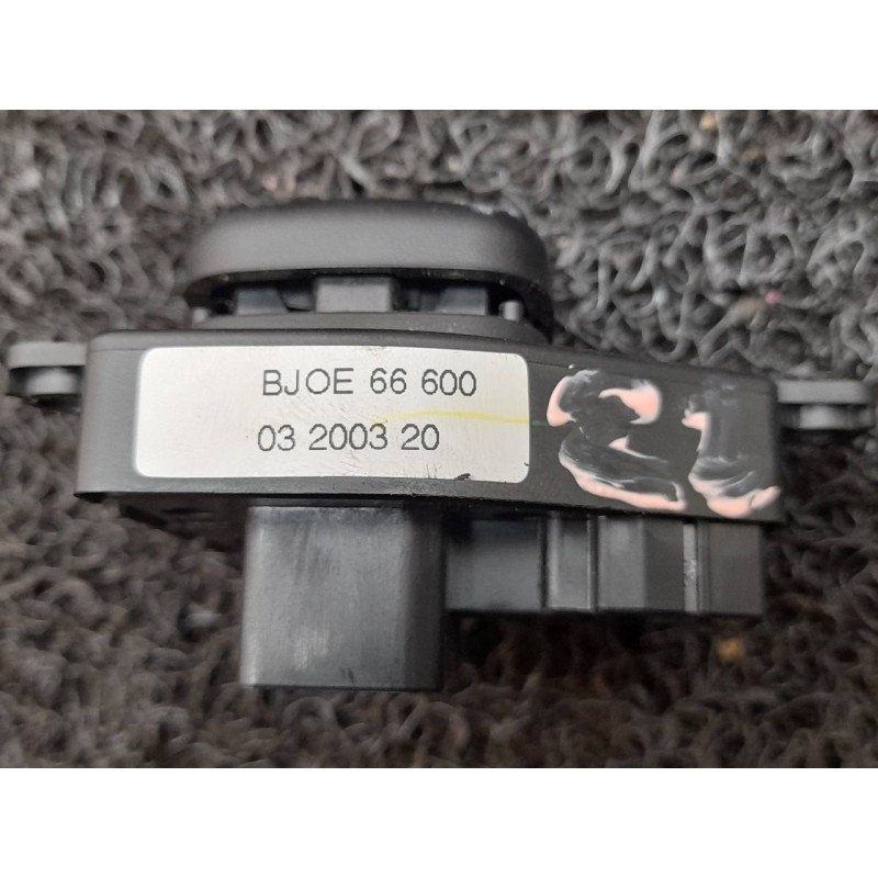 Recambio de mando retrovisor para mazda 3 berlina (bk) 1.6 crdt active referencia OEM IAM BJOE66600 03200320 2