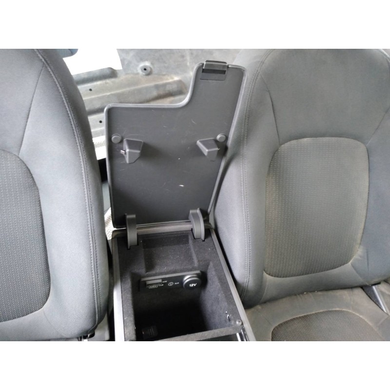 Recambio de apoyabrazos central para jaguar xe prestige referencia OEM IAM - Azul 3