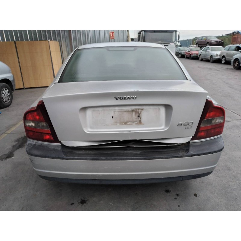 volvo s80 berlina del año 2000