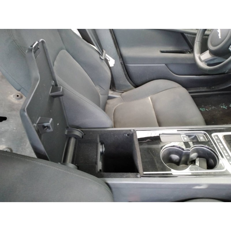 Recambio de apoyabrazos central para jaguar xe prestige referencia OEM IAM - Azul 4