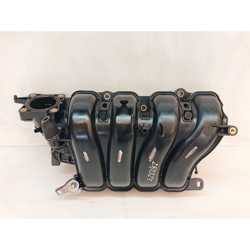 Recambio de colector admision para toyota yaris ts referencia OEM IAM 1712047010  