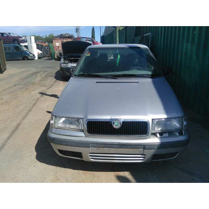 skoda felicia berlina ( 791) del año 2000
