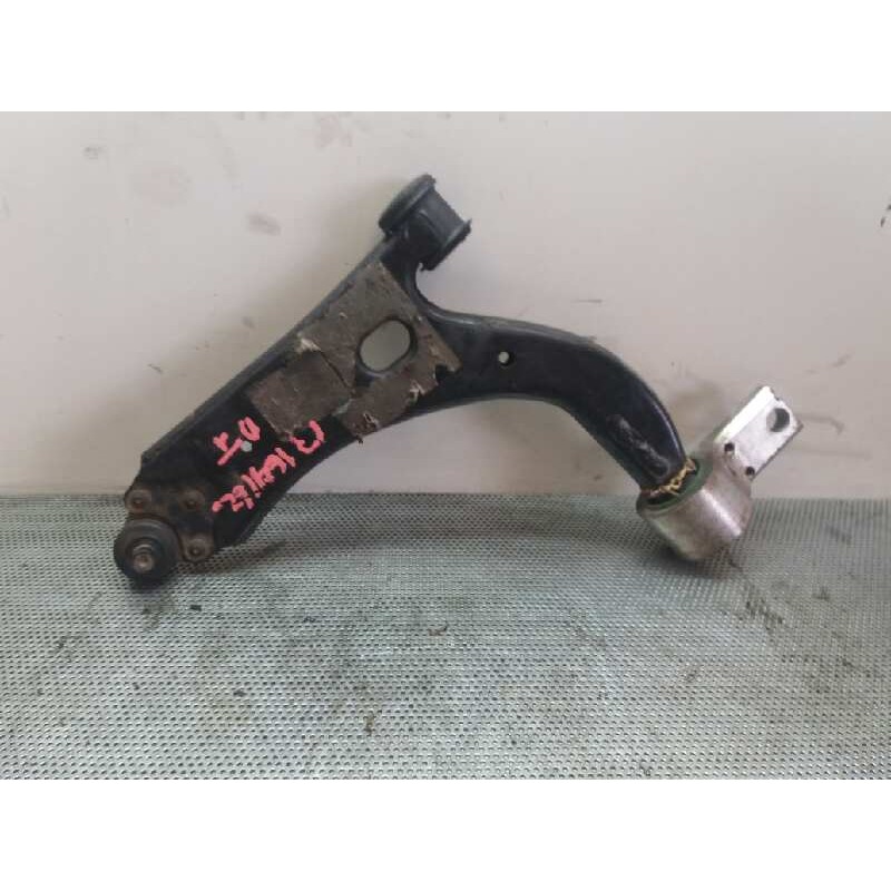 Recambio de brazo suspension inferior delantero izquierdo para mazda 2 berlina (dy) 1.4 active+ (59kw) referencia OEM IAM   