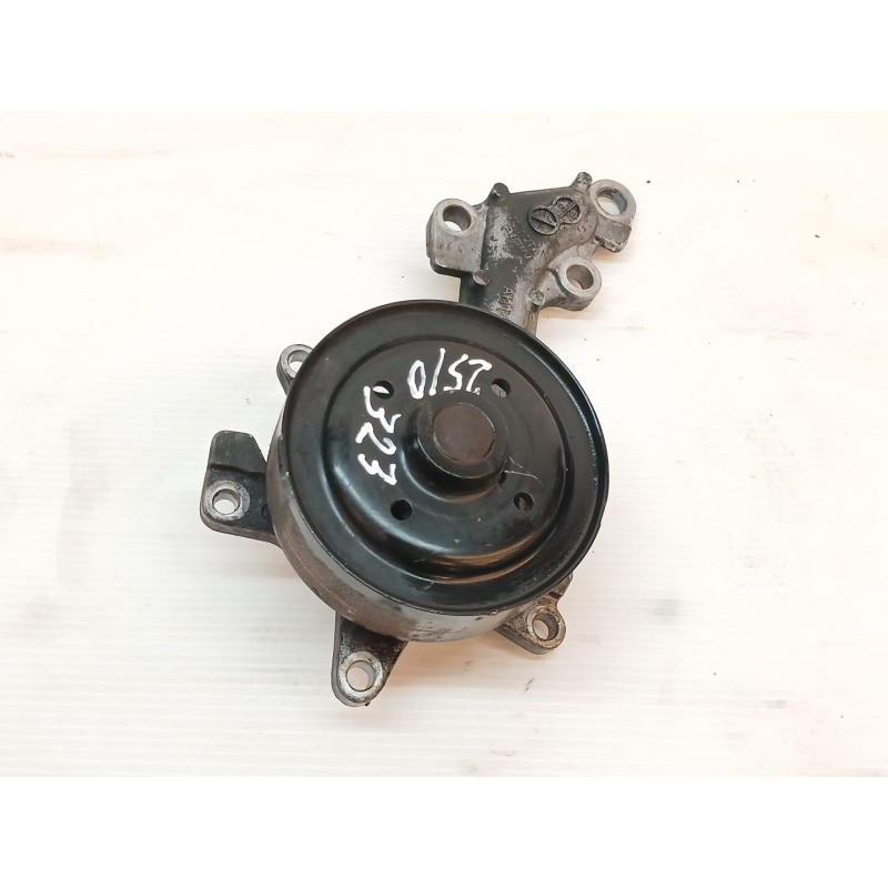 Recambio de bomba agua para toyota yaris ts referencia OEM IAM AH1A  
