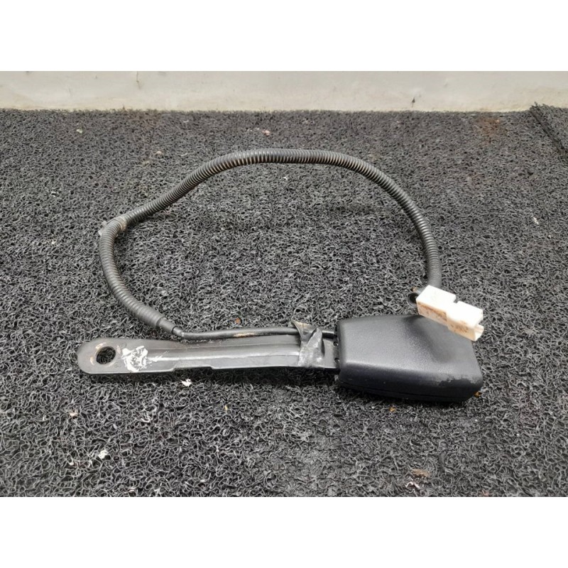 Recambio de enganche cinturon delantero izquierdo para hyundai i20 classic referencia OEM IAM   