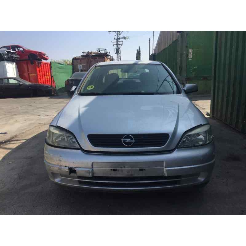 opel astra g berlina del año 2002